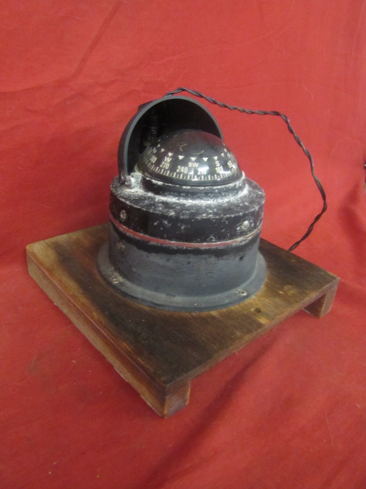 Vintage Aqua Meter Boat Compass on Wood Base Roseland NJ Made In USA