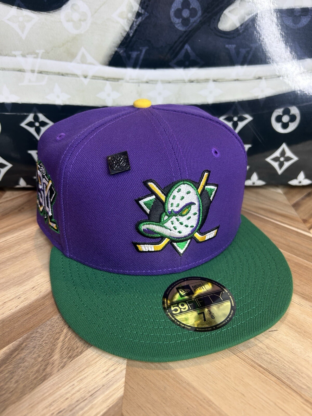 New Era Capsule Rahnni Mystery Mighty Ducks NHL Hat 7 3/8 With Hat Pin