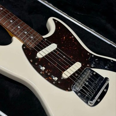 Fender Japan MG66 MUSTANG Fender Mustang
