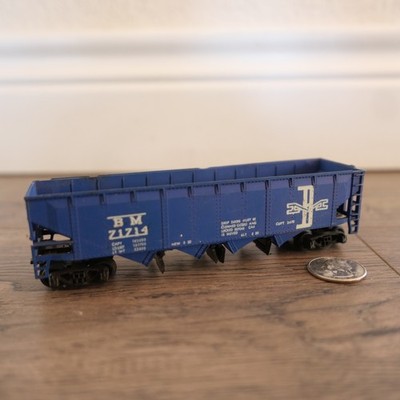ROCO HO SCALE BOSTON MAINE 4 BAY HOPPER BM 71714 1-194-1 blue