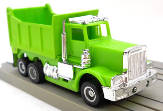 Camión de volteo eléctrico Tyco US 1 PETERBUILT H.O SLOT CAR