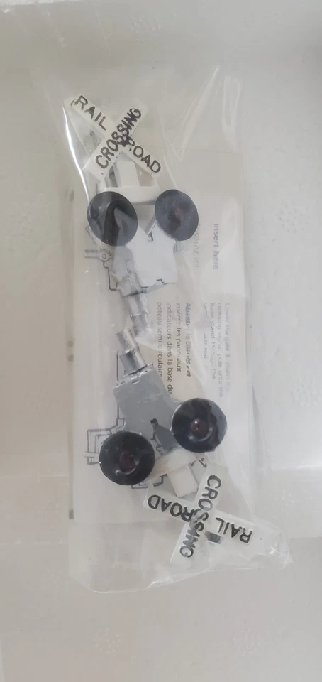 Bachmann HO Scale Summer Crossing Gate Track - New - Image 2 of 4