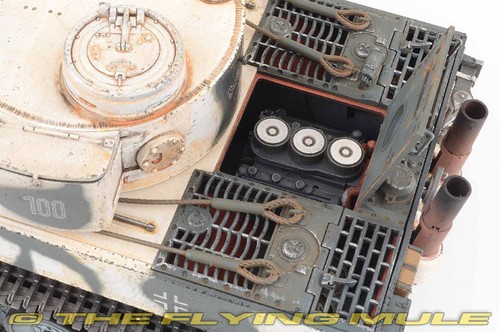 Forces of Valor 1:32 Sd.Kfz.181 Tiger German Army sPzAbt 502 #100 w/1 Figure - Picture 6 of 8