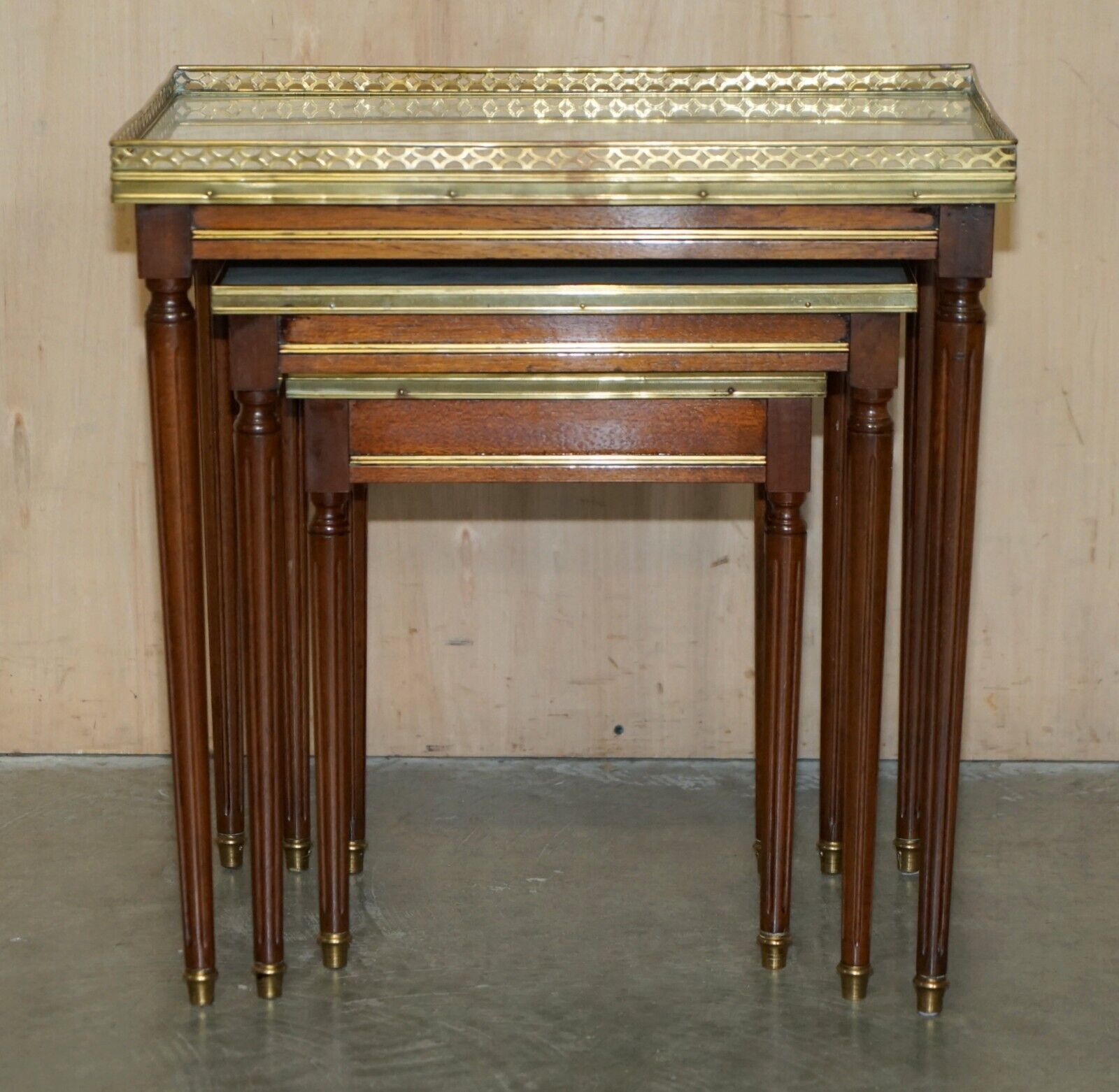 Picture 4 of 24