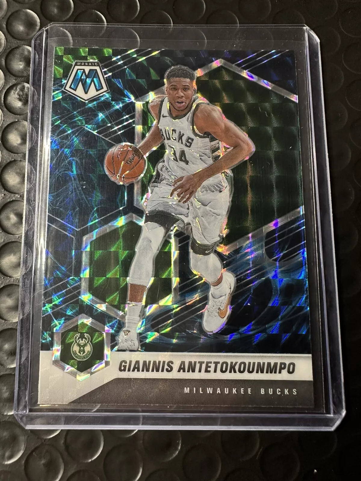 2020 Mosaic Genesis Giannis Antetokounmpo #80 Prizm SSP