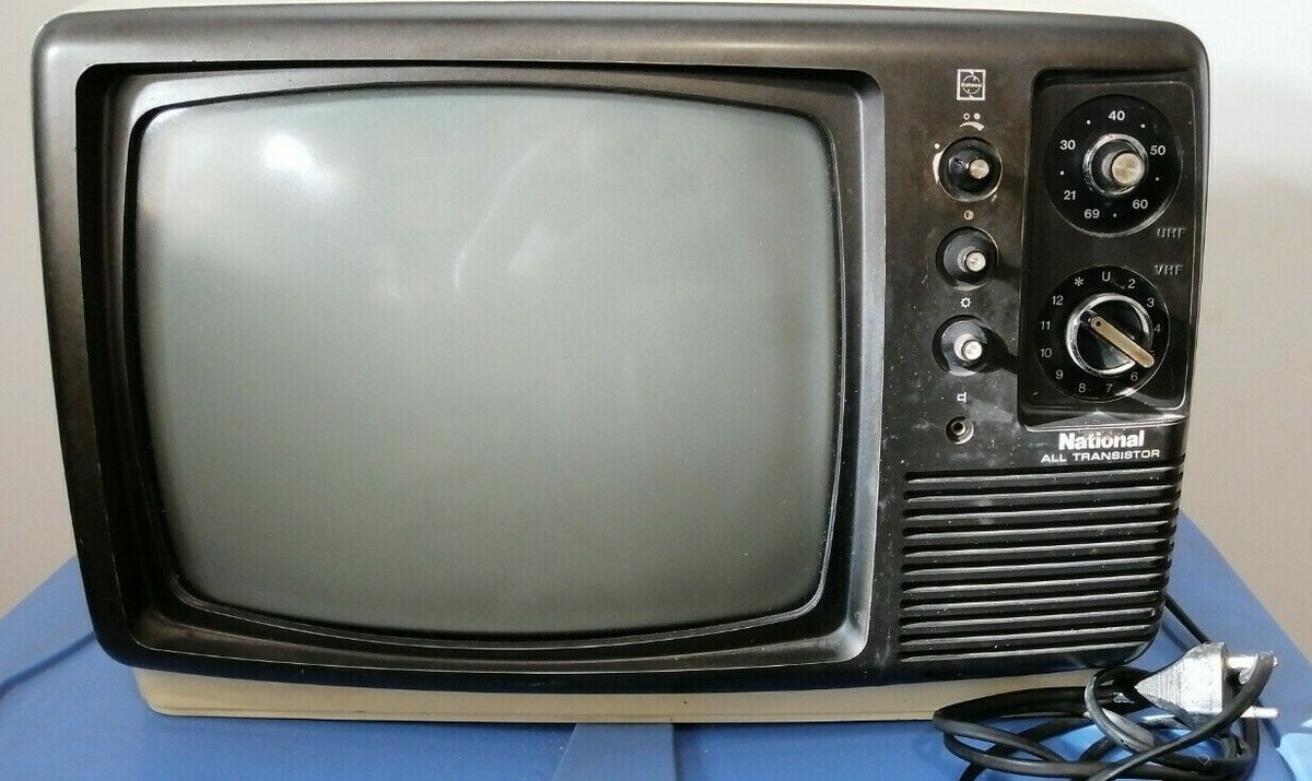 Vintage Transistor TV National TR-602EA Space Age 1976 By Vintage Transistor TV National TR-602EA Space Age 1976 By