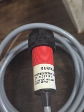 NEW GENERAL ELECTRIC CR174DBR1A1 PHOTOELECTRIC LIMIT SWITCH REFLEX 10-30V