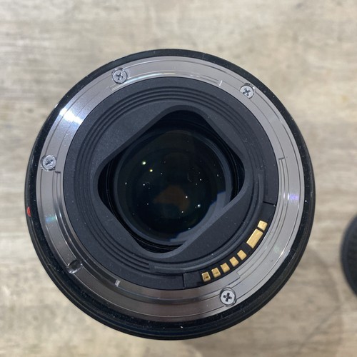 Canon EF 24-105mm f/4L IS II USM - Very Clean - Picture 7 of 13