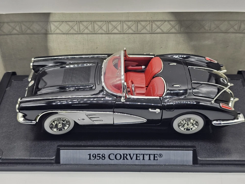 Chevrolet Corvette 1958 Nero 1:18 Motor Max In Box - Immagine 2 di 4