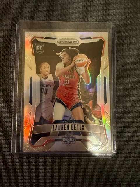 Lauren Betts 2026 Panini Prizm WNBA Silver