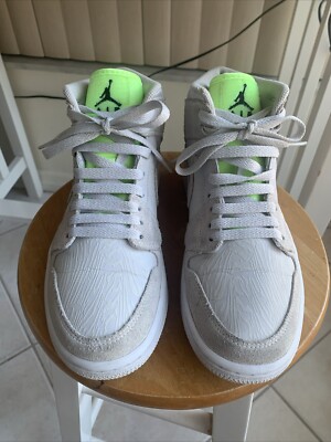 Nike Air Jordan mid Vast Grey Ghost Green CV3018-001 Women's Sz