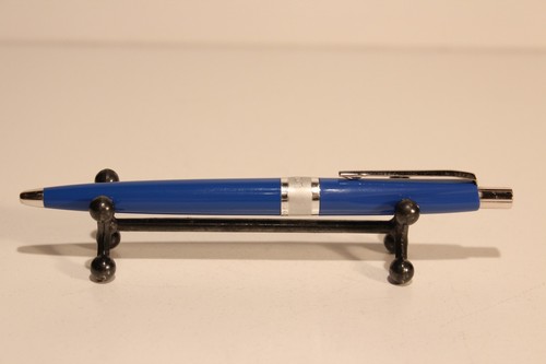 VINTAGE RARE GERMANY BLUE PLASTIC ALUMINUM BALLPOINT PEN "PELIKAN" /1963-1965's - 第 1/4 張圖片
