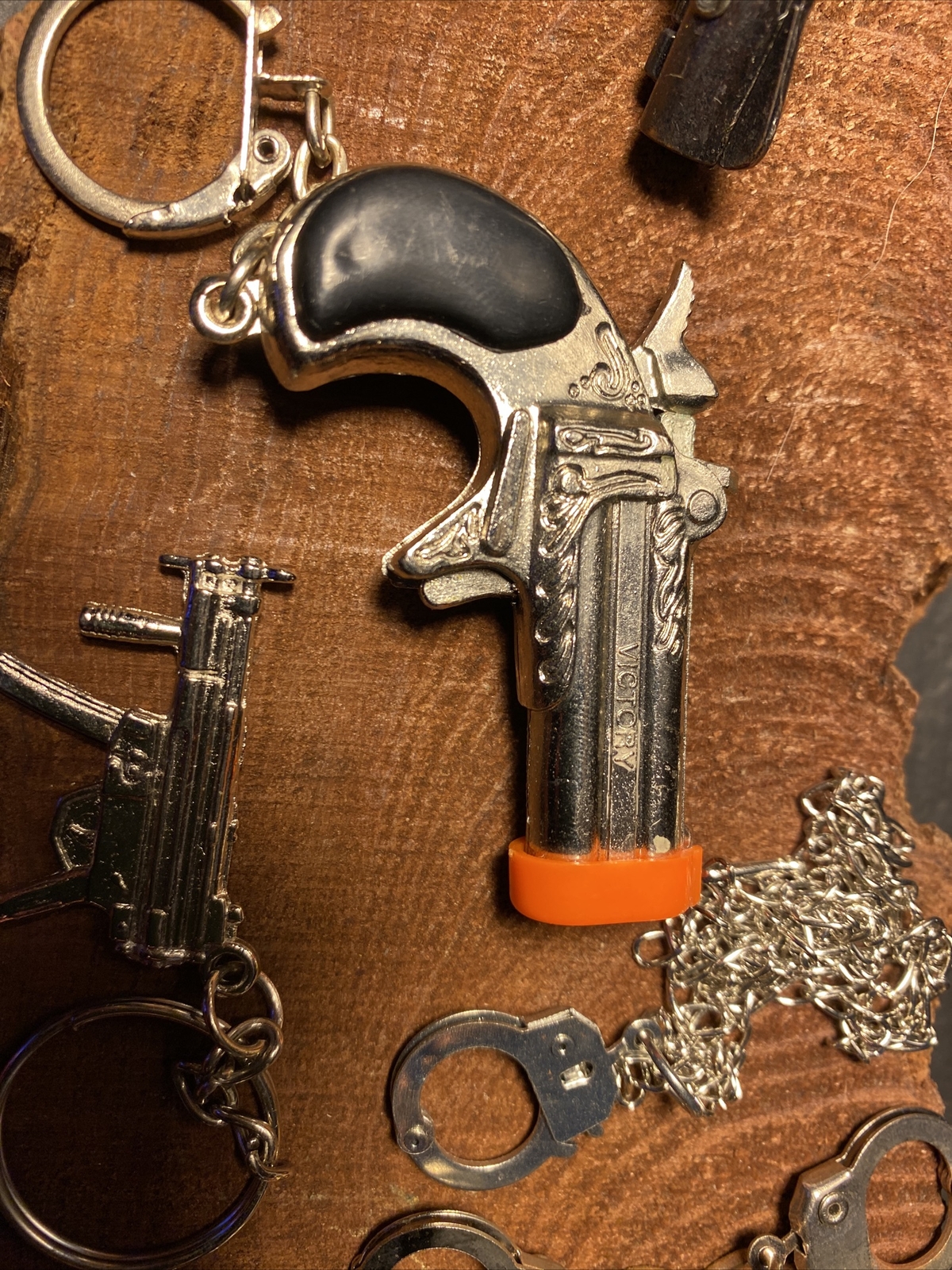 HUGE!! VINTAGE MINIATURE KEY CHAIN PISTOL CAP GUNS AND CHARMS LOT!! | eBay