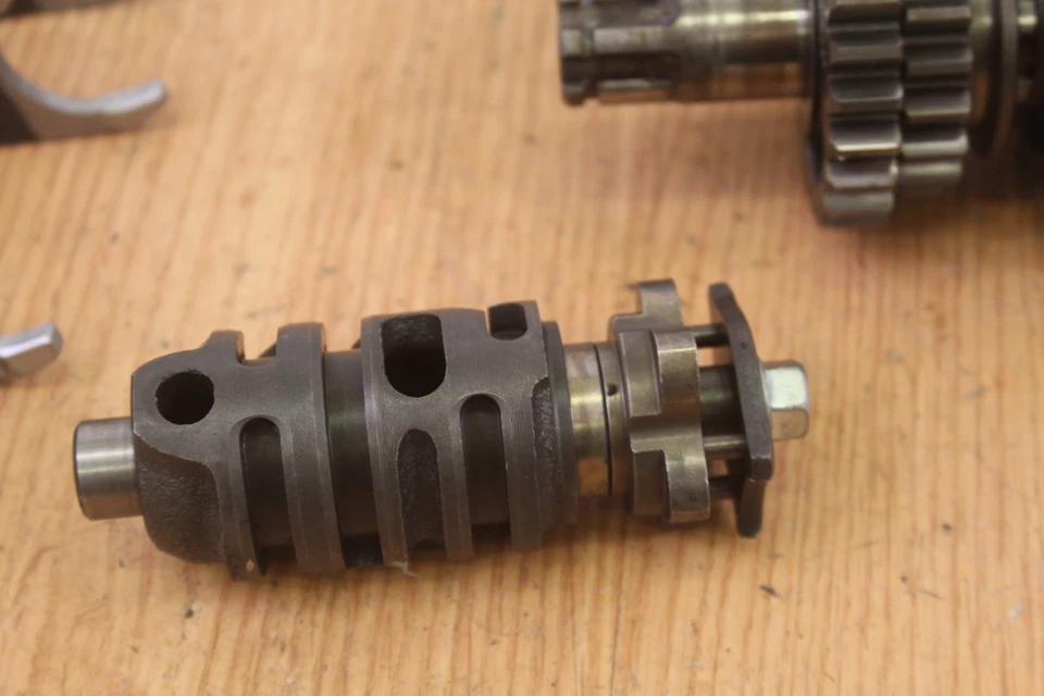 1981 HONDA CR250 CR 250 Tranny / Transmission Foto 2 de 4