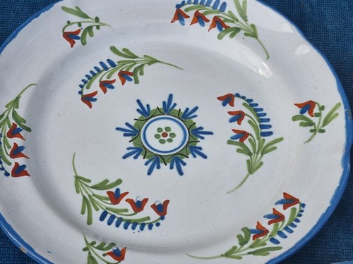 3 Belles assiettes anciennes en faïence de l'EST / "Joliment décorée" - Picture 6 of 12
