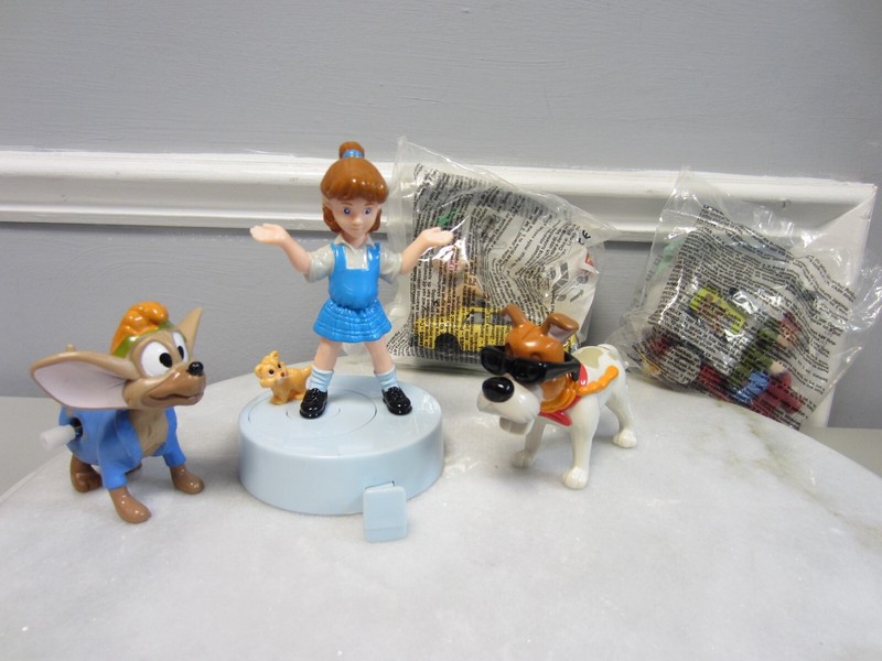 McDonalds Happy Meal set 4 Oliver & Company UK Jenny Dodger Fagin Tito 1997 Rare