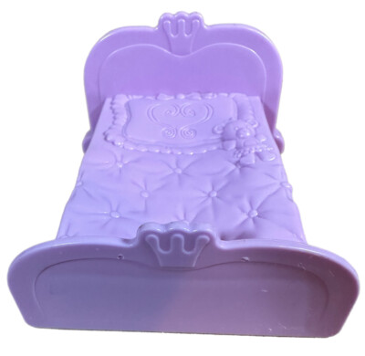 Fisher Price Little People Disney Princess Rapunzel's Bed 3.5  Dollhouse