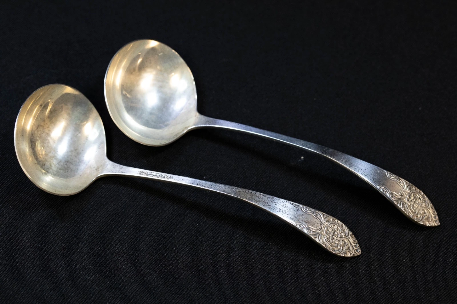 Vintage Pair of 5 1/4" STERLING SILVER SAUCE LADLES 46 grams (KMT)
Opens in a new window or tab