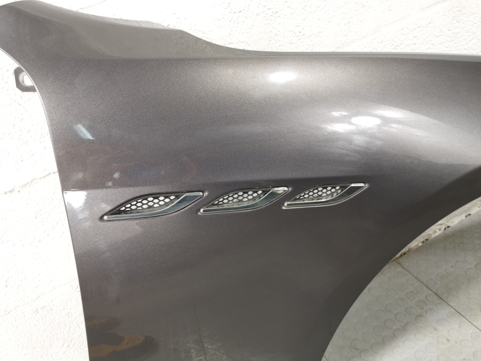 Maserati Ghibli 2019 M156E RWD 3.0 L Front Right Passenger Side Fender Panel OEM
