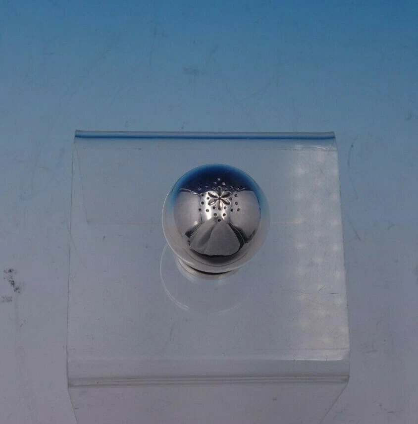 Pyramid de Georg Jensen Coctelera de Pimienta de Plata Esterlina #632 2" x 1 3/8" (#3110) Foto 2 de 4