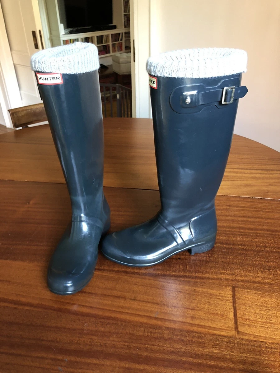 Dark blue hunter boots hotsell