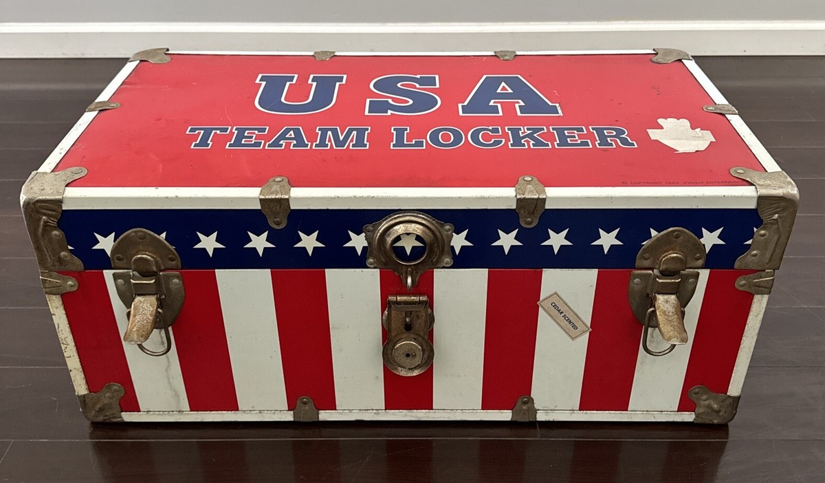 USA Team Trunk Locker 1983 Joshua Enterprises 30” L x 16” W x 12.5