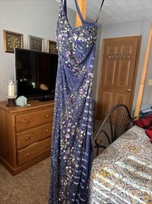 Henris Cloud Nine Size 4-6 Prom Dress Navy Blue Floral, Great Condition