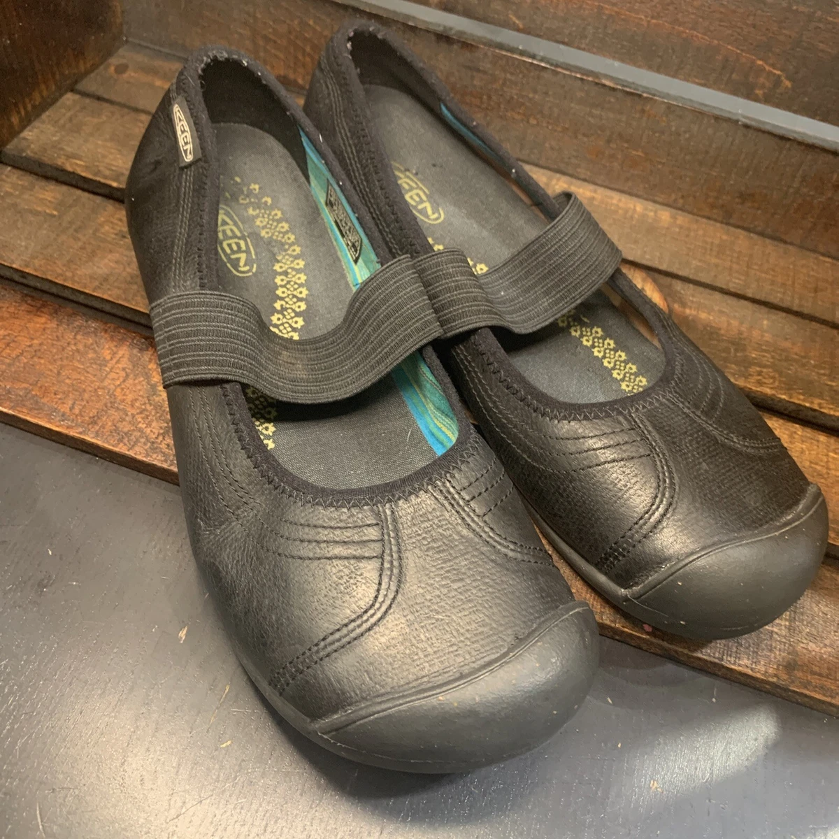 Black canvas hotsell mary janes