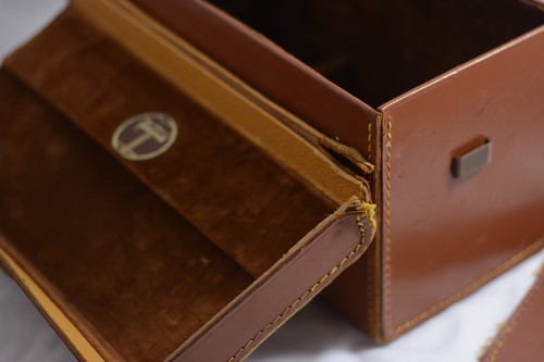 PAILLARD BOLEX 8MM MOVIE CAMERA CASE (NEEDS SOME REPAIR) - Picture 6 of 7