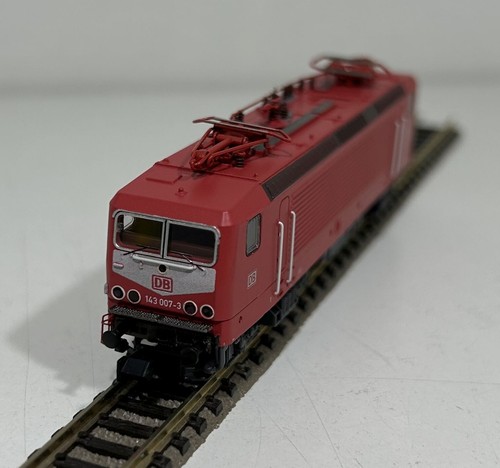 Minitrix N mhi 16431 E-Lok BR 143 DB Ep. Sonido V DCC/mfx NUEVO Y EMBALAJE ORIGINAL - Imagen 4 de 5