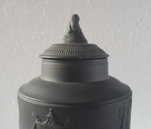 Antique English Black Basalt Porcelain Engine Turned Base Cloak Woman Pot - Picture 16 of 21