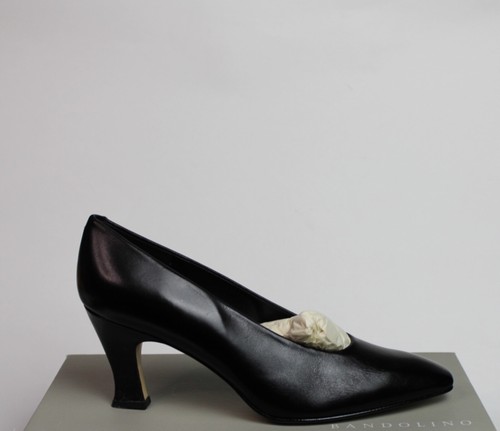 NEW in Box Bandolino Black Leather Amica Slip-On Heel Made in Spain Size 8M - Picture 2 of 9