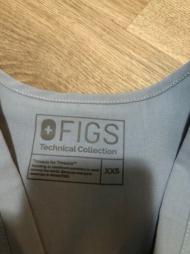 FIGS Scrubs Scrub Top Technical Collection Gray XXS 2XS PO#1425 H749 - Picture 9 of 9