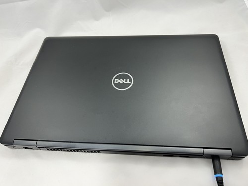 Dell Precision 3520 15.6" (1TB, 32GB, Intel i7–7820HQ, Up To 3.9GHz) Cellular - Picture 6 of 10
