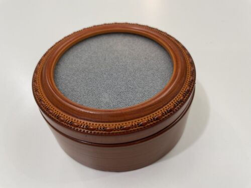 4" Wood Tone round box for needlework insert Sudberry needlepoint cross stitch - Picture 1 of 1