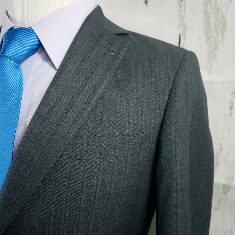 Ferrecci Uomo Super 150's Italian 36R Slim Gray Stripe 2pc Suit 30x28.5 FF - Image 4 of 4