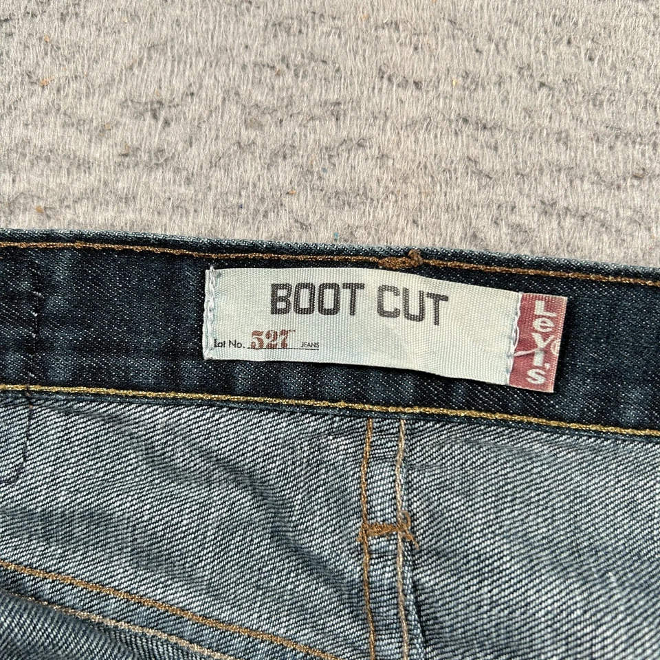 Jeans masculino Levis 527 corte boot baixo 30x28 azul lavagem escura grunge desgastado Y2K - Imagem 3 de 4