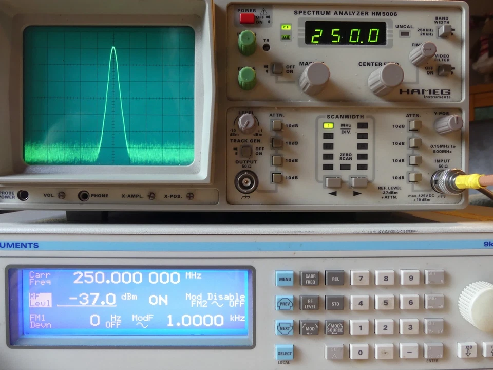 TOP: Hameg HM5006 Spectrum Analyzer 500MHz mit Tracking Generator - Bild 4 von 4