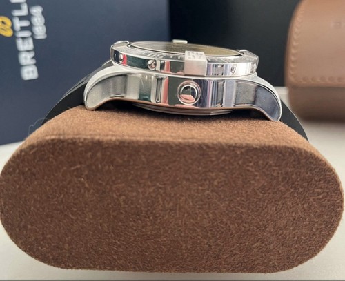 Breitling Avenger II Seawolf Watch - A17331 - Picture 6 of 8