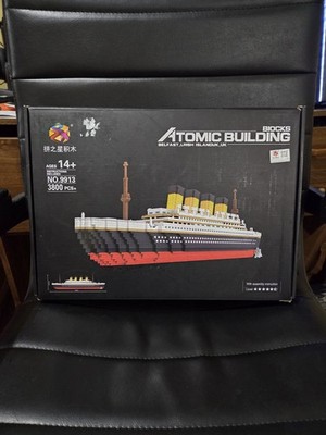Biocks Titanic Atomic Building Blocks Ship Model 3800+ Pieces Belfast Irish U.K.