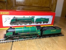 Hornby R2620 SR Malachite Green 4-6-0 N15 King Arthur Class Loco 746 Pendragon