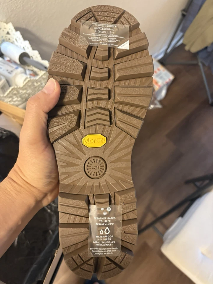 Botas masculinas UGG Australia Neumel Chelsea tamanho EUA 10, castanha - Imagem 2 de 4