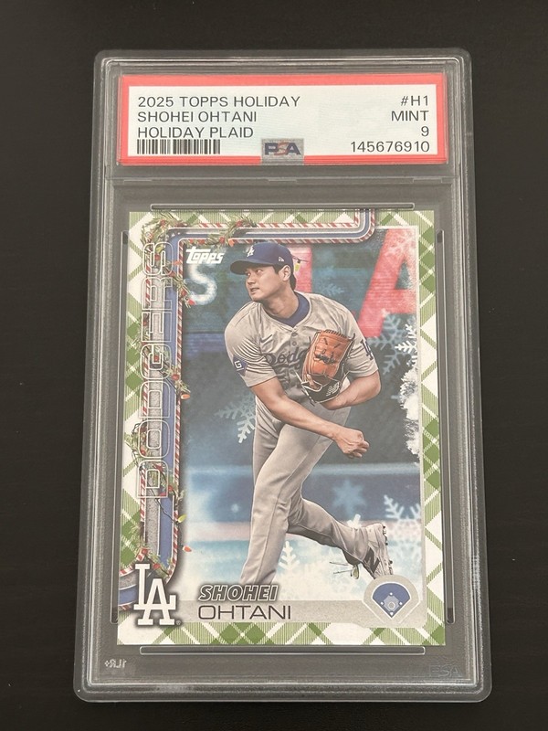 2025 Topps Holiday Shohei Ohtani #H1 Holiday Plaid Los Angeles Dodgers PSA 9