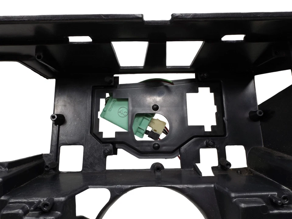 1979-1985 Oldsmobile Toronado Instrument Panel Frame Used OEM - Imagem 3 de 4