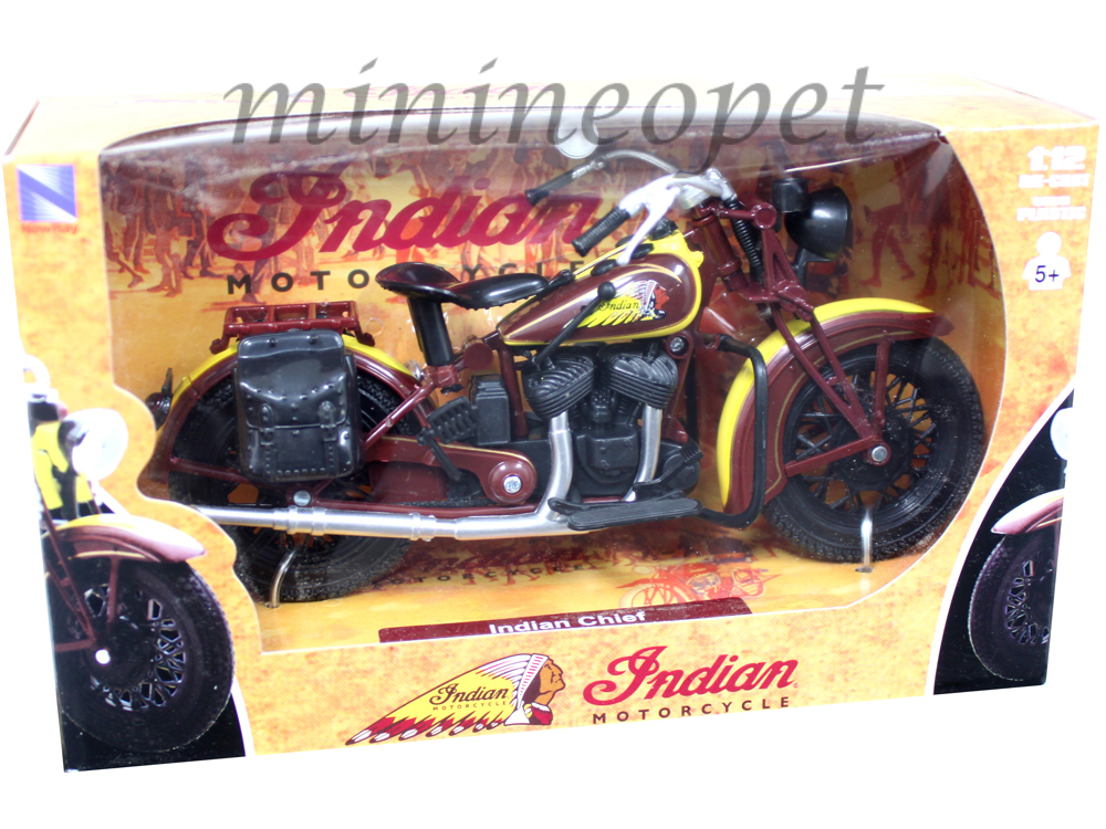 NEW RAY 42113 1934 INDIAN SPORT SCOUT CLASSIC MOTORCYCLE 1/12