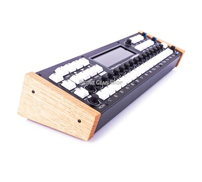 Sequentix Cirklon 2 CVIO MIDI Sequencer analog synth 3.5mm