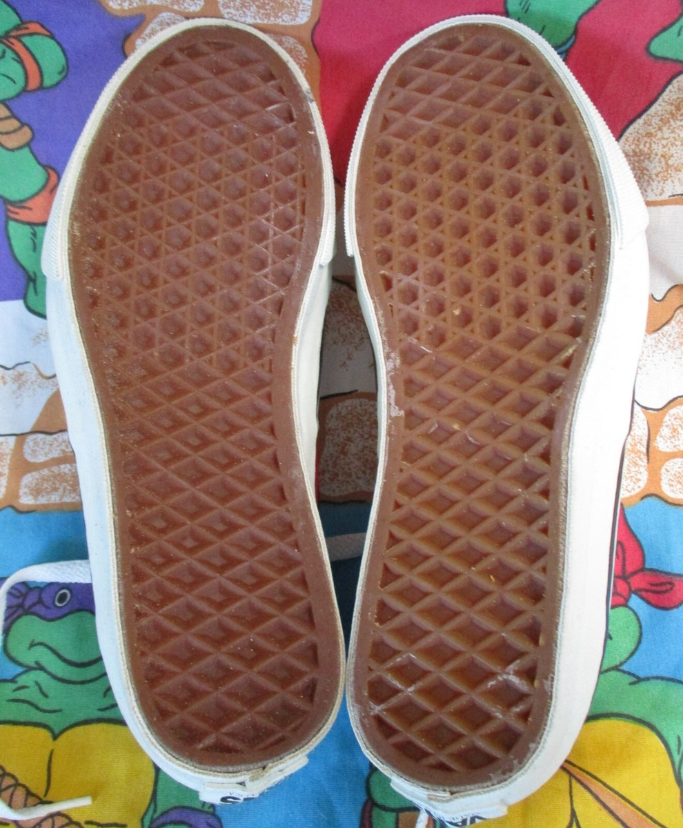 VTG 90s Dead Stock VANS Lace Deck Red Leaf On Black Shoes VTG 90s Dead Stock VANS Lace Deck Red Leaf On Black Shoes