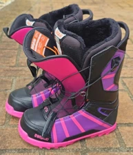 thirtytwo lashed FT Level 2 Pink/black Snowboard boots womens size 8.5 
