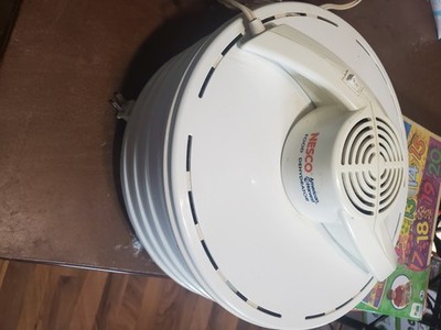 Nesco FD-50 500W Food Dehydrator, 4-Tray Round Expandable, White Electric