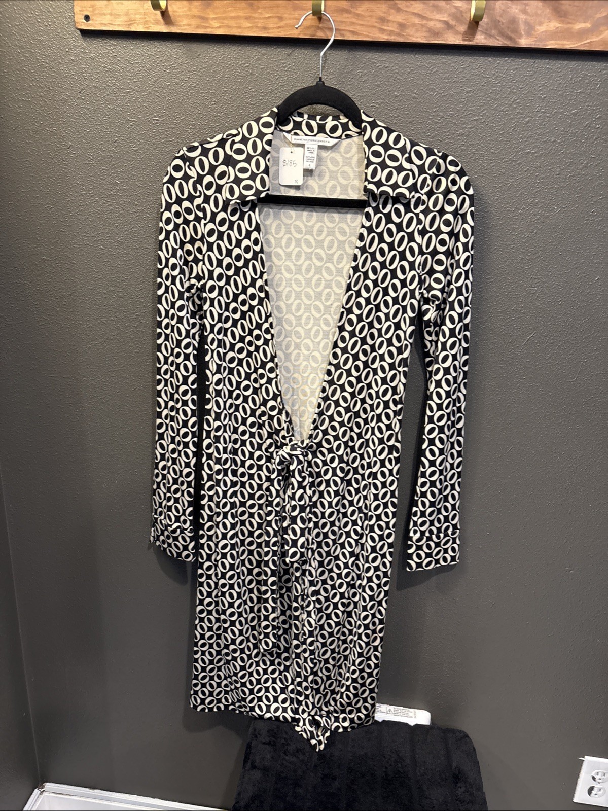 Diane Von Furstenburg Silk Wrap Dress Size 2 New Without Tags